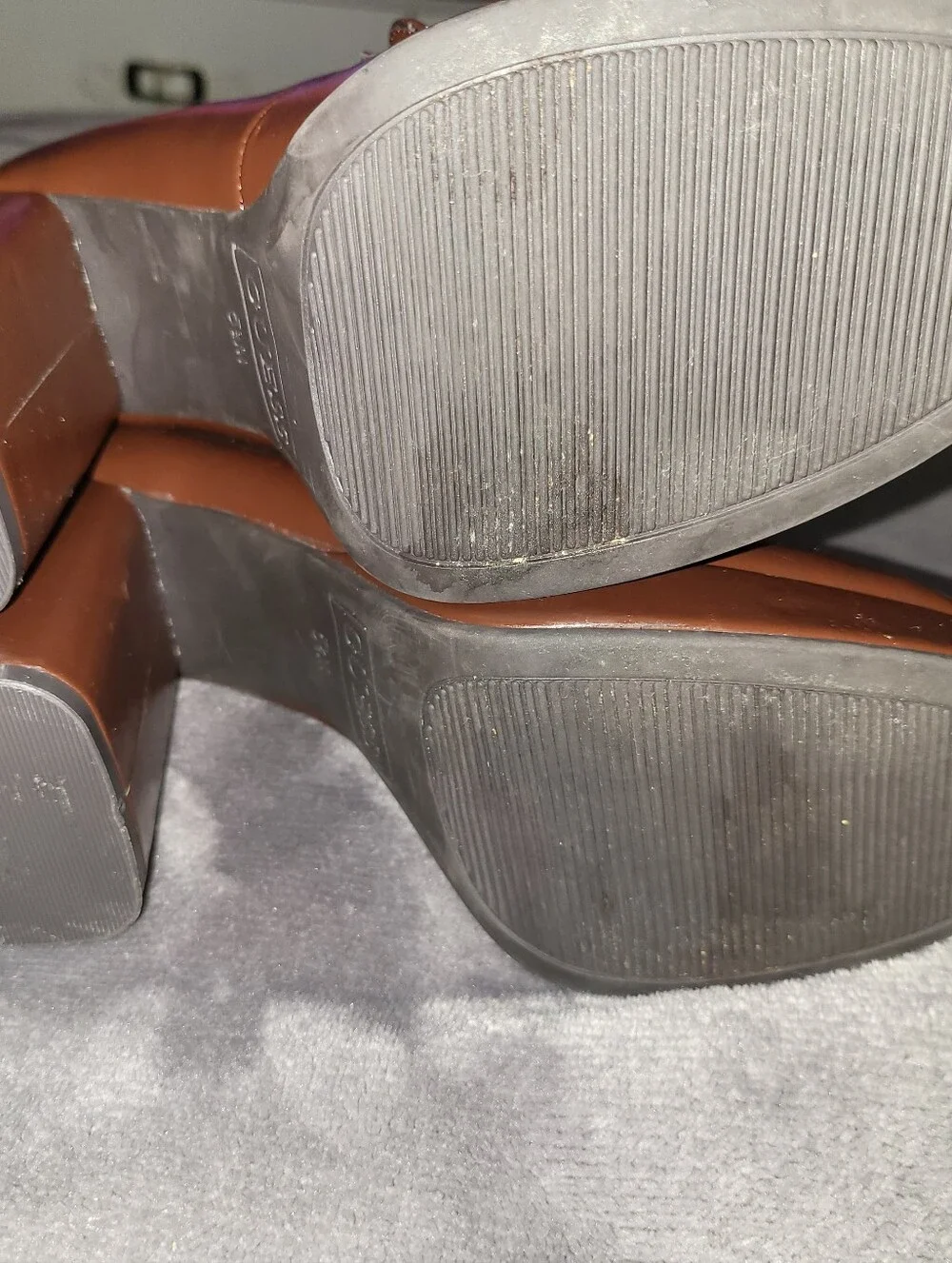 GUESS Brown Leather Chain-Detail Loafers